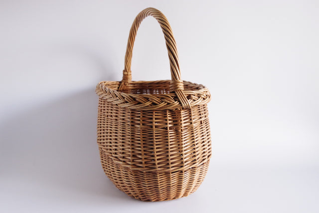 ウィッカーバスケット