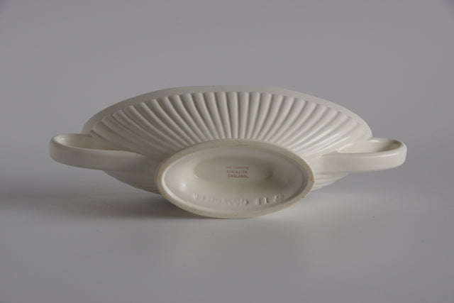 Wedgwood 耳付きのフラワーベース