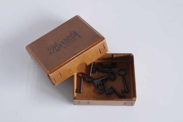 Cardboard Box "Harrods"