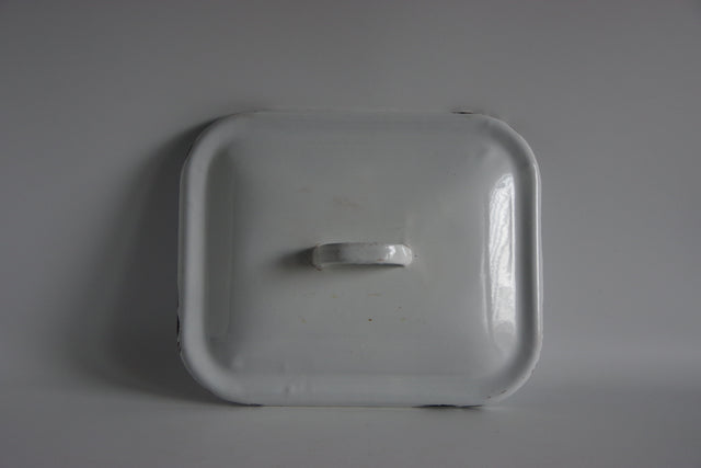 白いホーローのBREAD缶