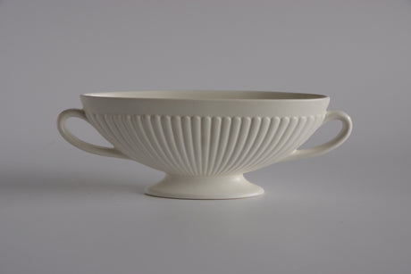 Wedgwood 耳付きのフラワーベース