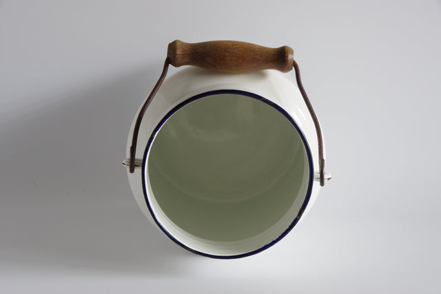 ホーローミルク缶