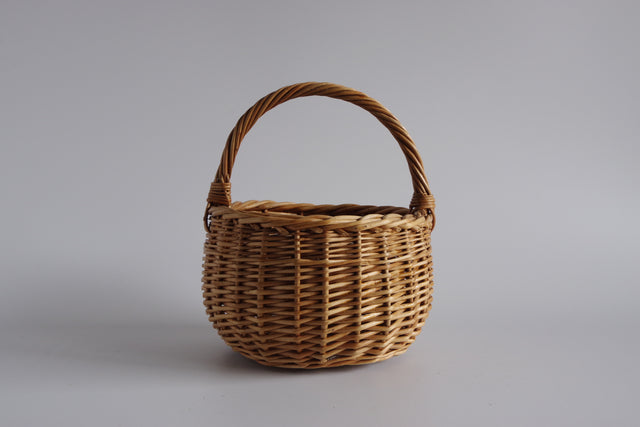 小さなウィッカーバスケット