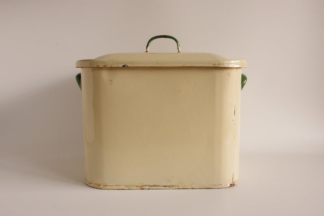 ホーロー　ブレッド缶