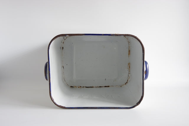 白いホーローのBREAD缶