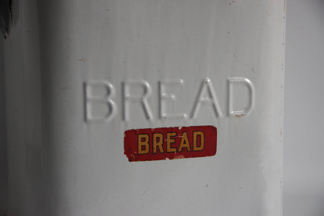 白いホーローのBREAD缶