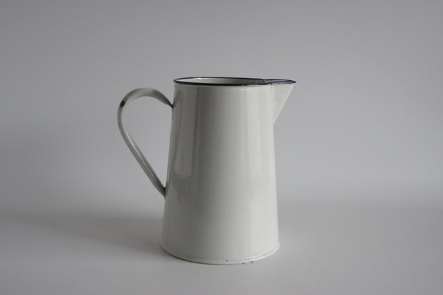 ホーロー　ピッチャー